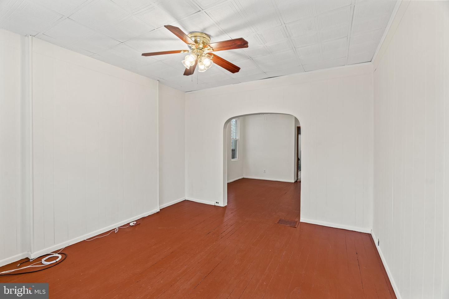 4513 E Stiles St Property Photo 3