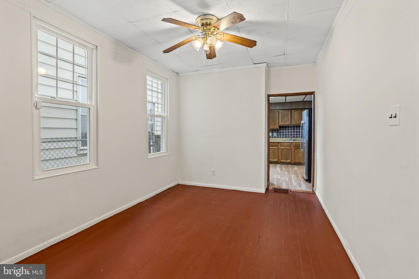 4513 E Stiles St Property Photo 5