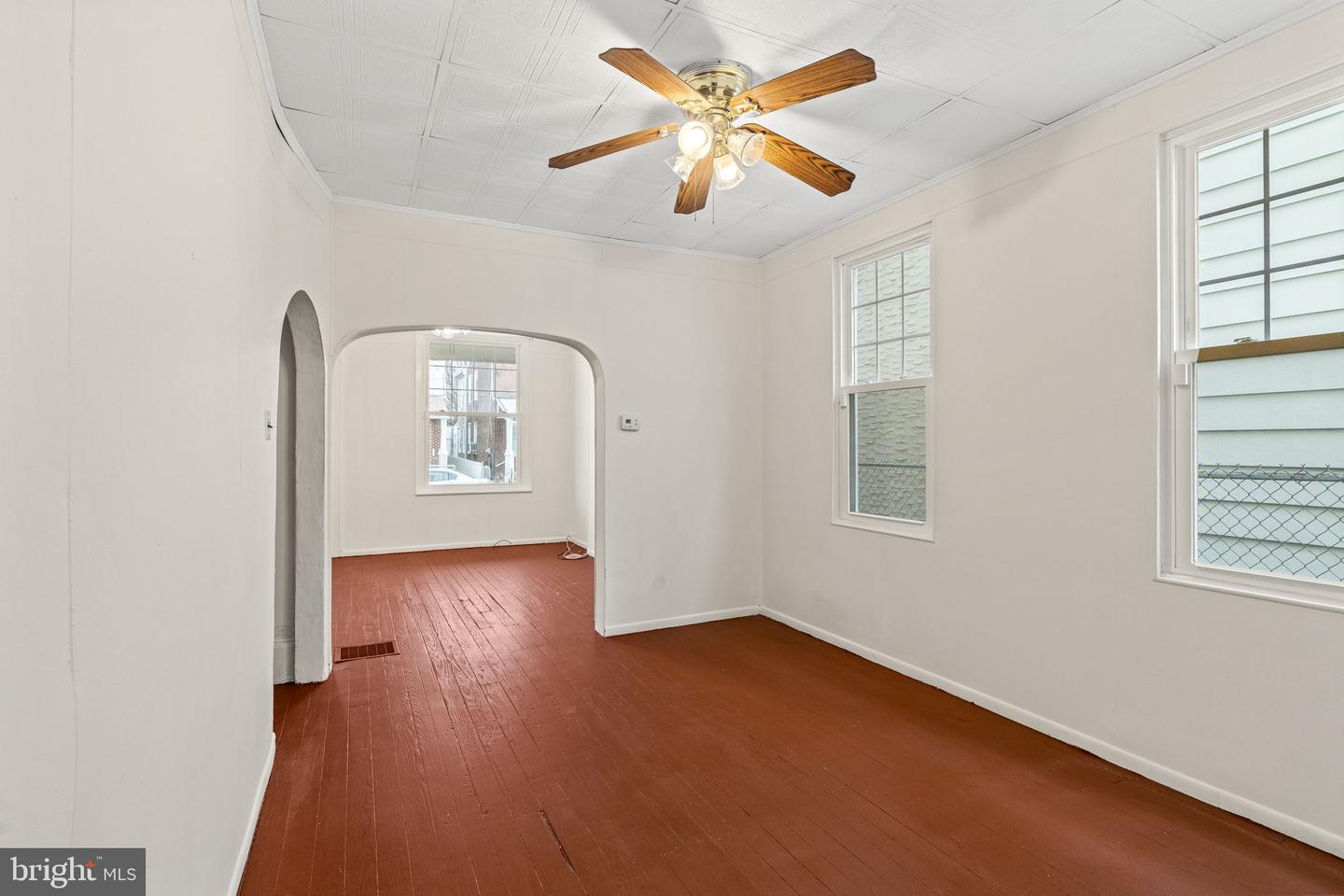 4513 E Stiles St Property Photo 6