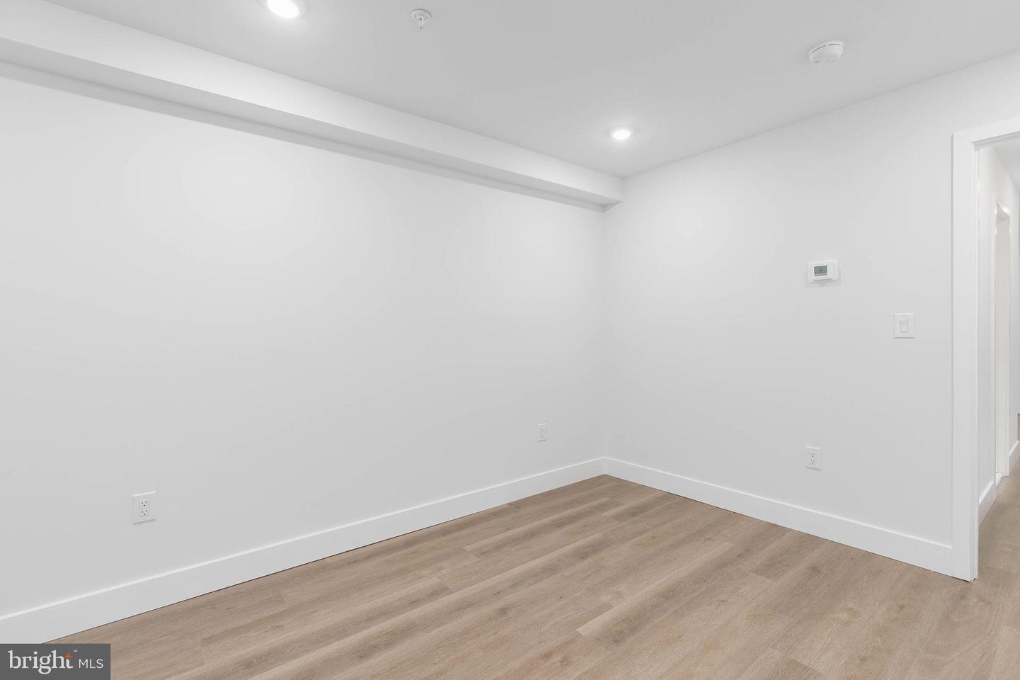 2055 E Rush St Property Photo 5