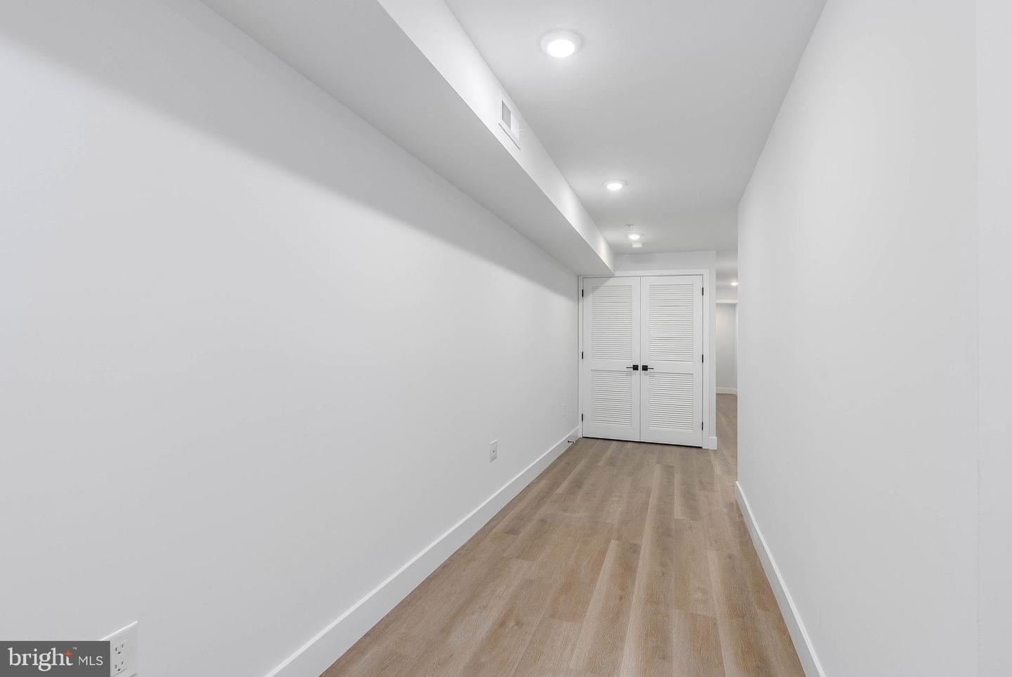 2055 E Rush St Property Photo 10