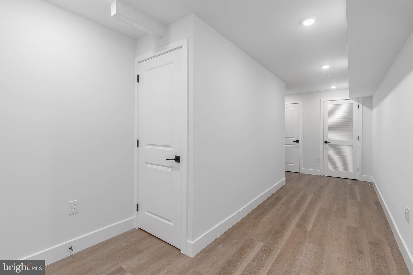 2055 E Rush St Property Photo 11