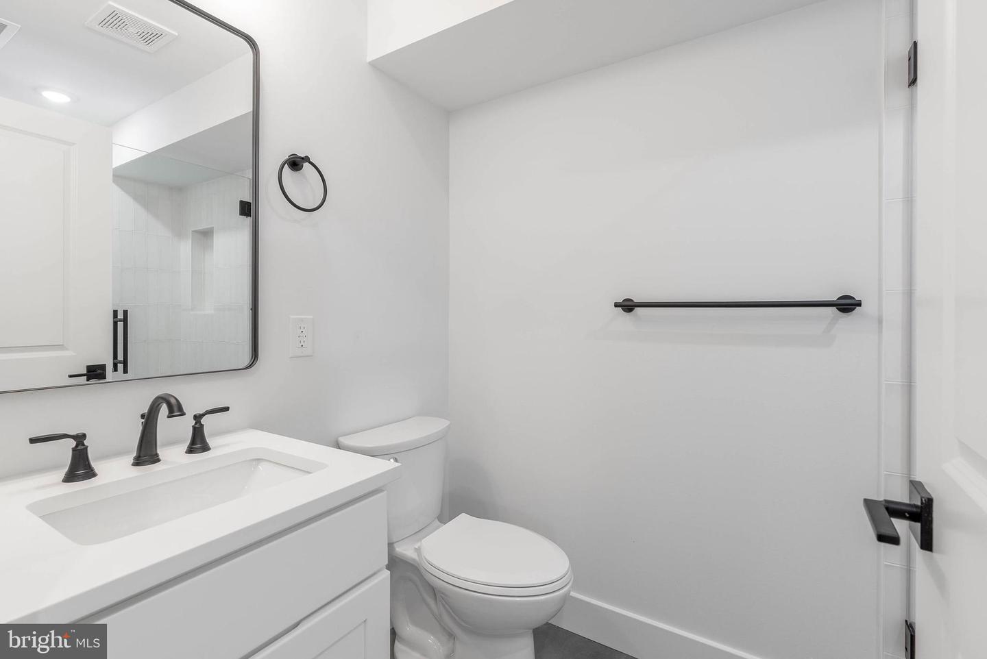 2055 E Rush St Property Photo 13