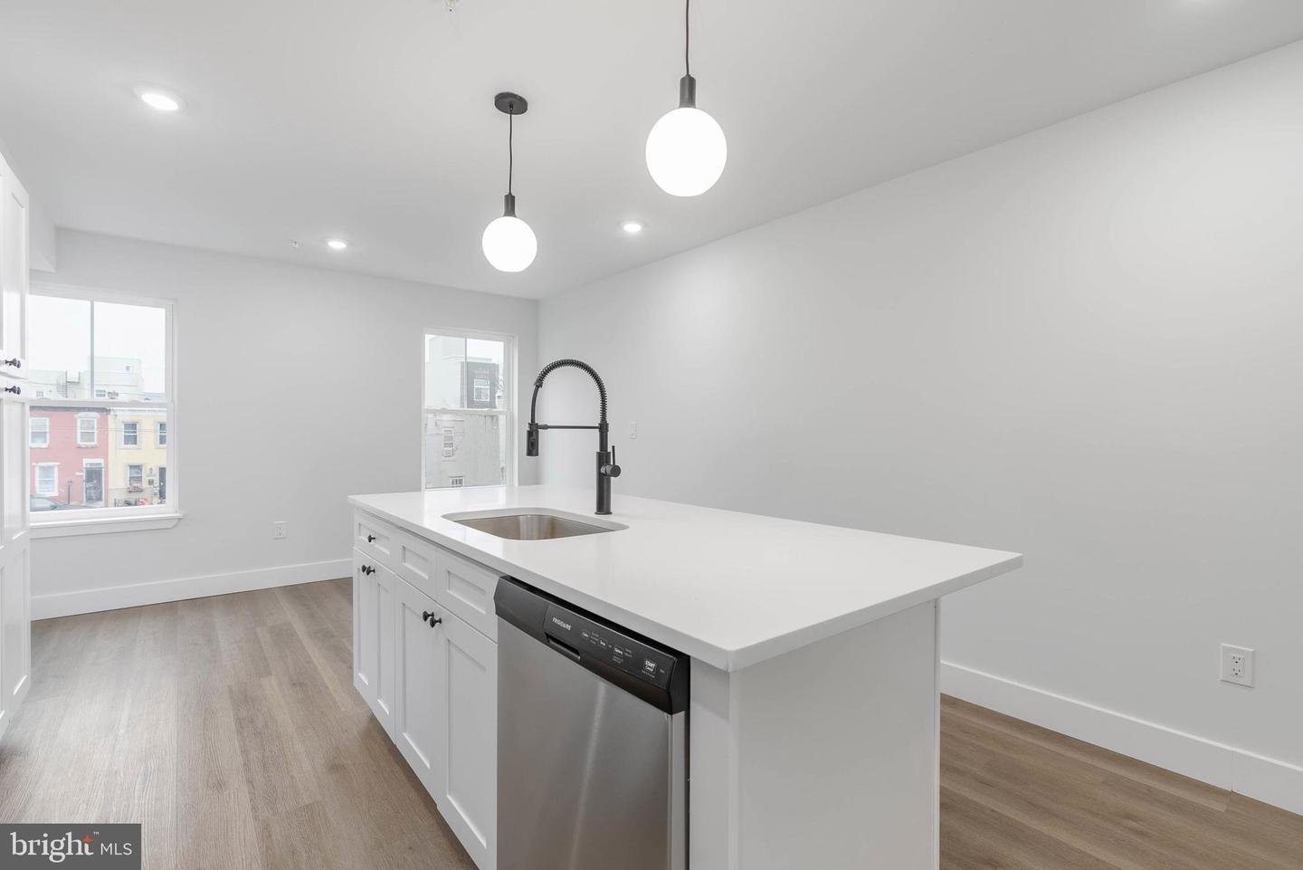 2055 E Rush St Property Photo 18