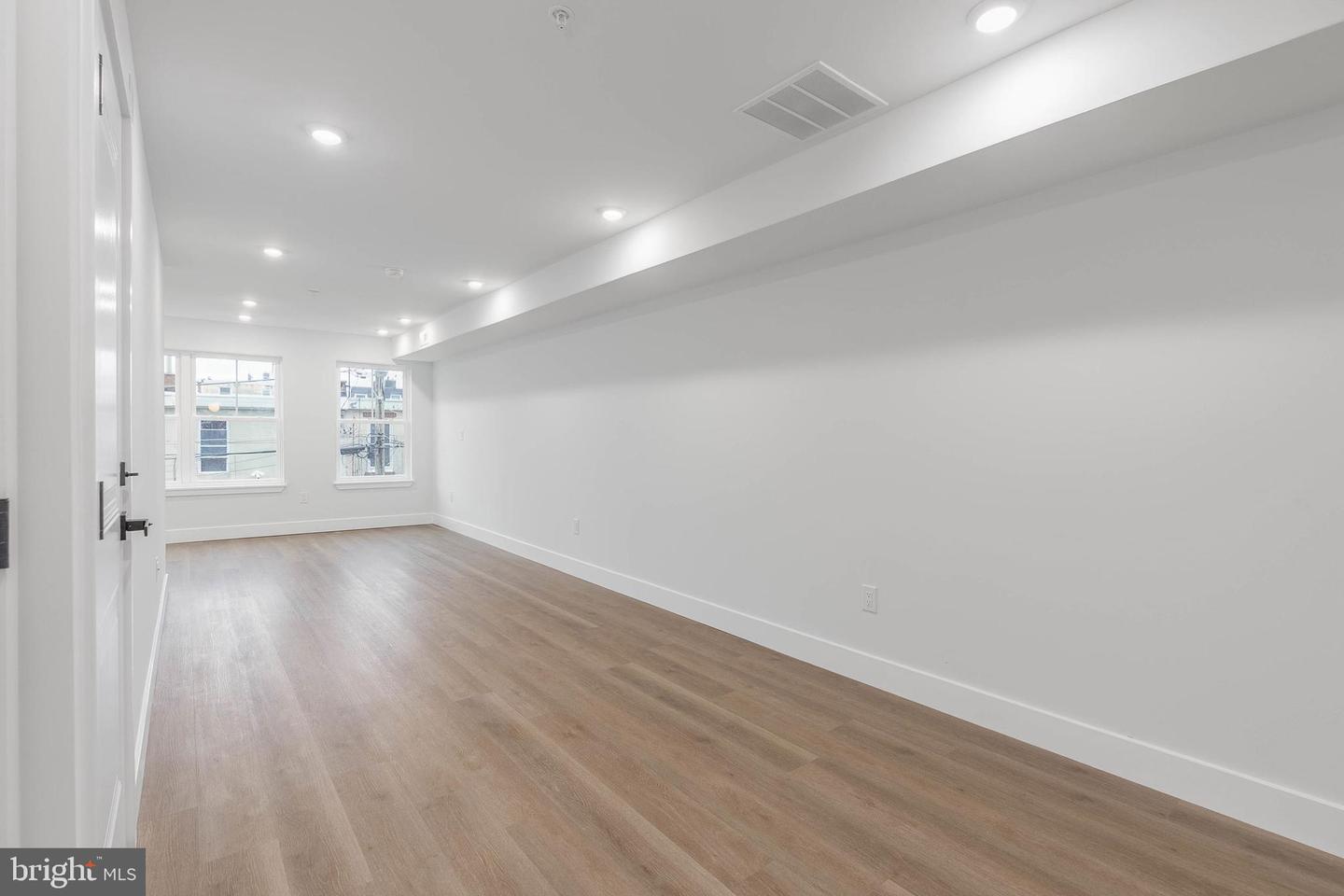 2055 E Rush St Property Photo 25