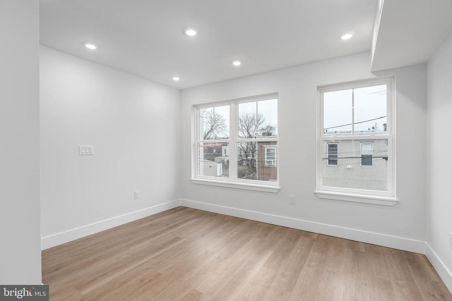 2055 E Rush St Property Photo 27
