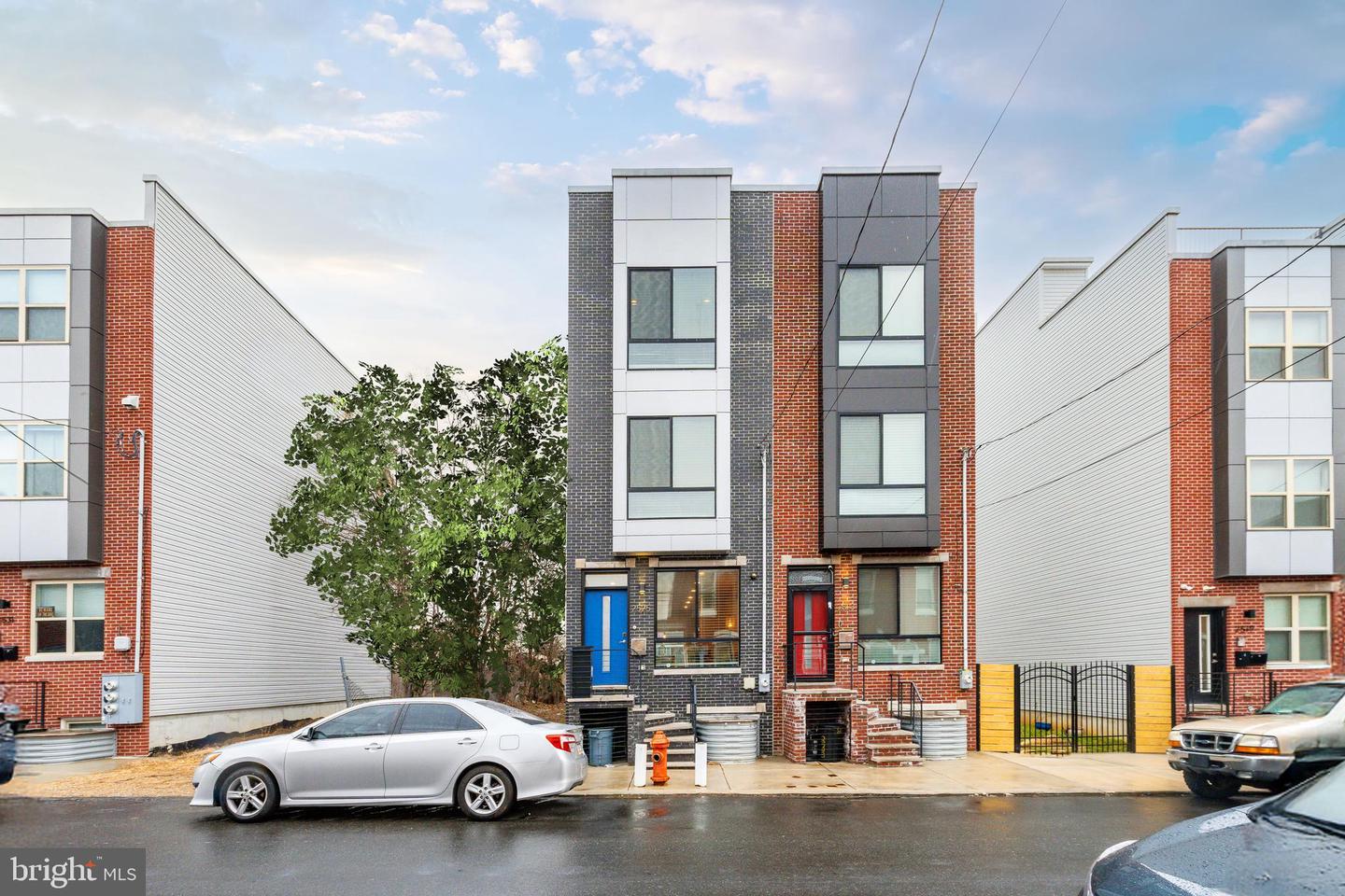 2525 N Hancock St Property Photo 2