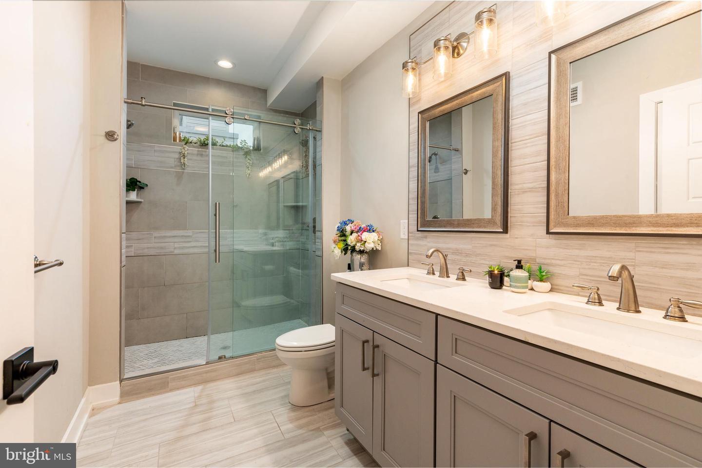 2525 N Hancock St Property Photo 12