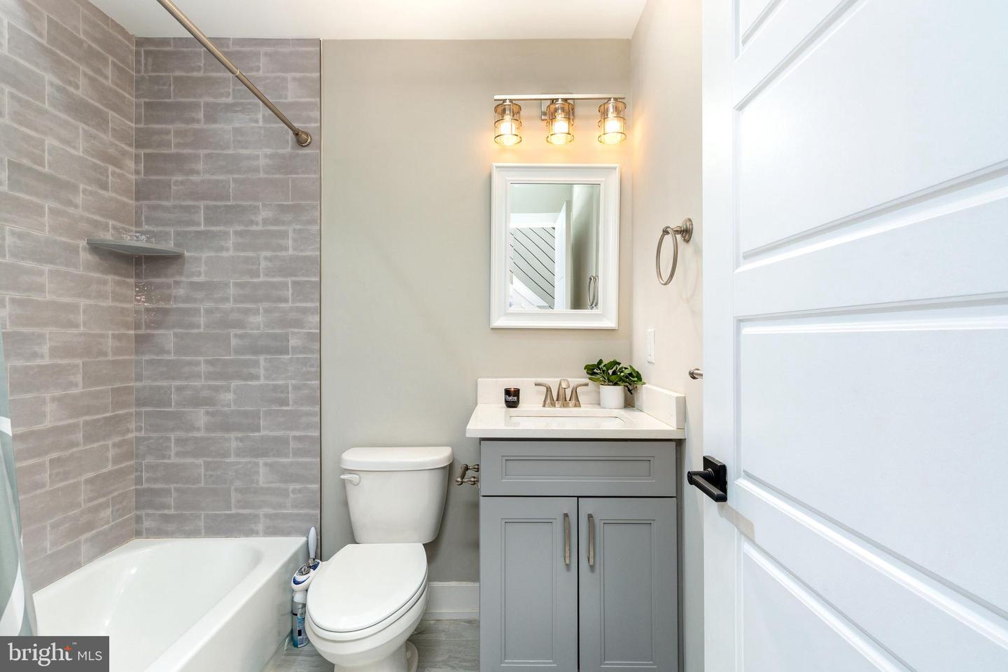 2525 N Hancock St Property Photo 20