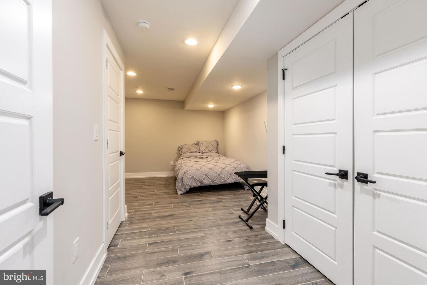 2525 N Hancock St Property Photo 25