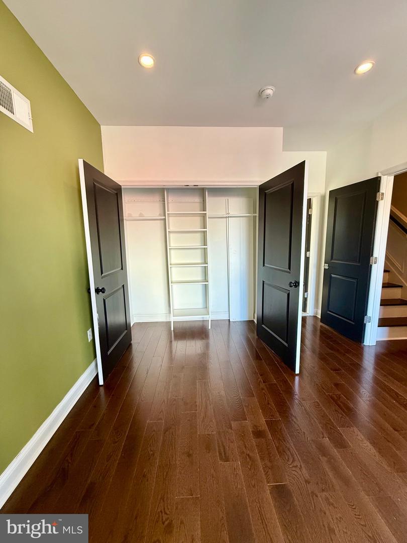 420 Greenwich St Property Photo 23