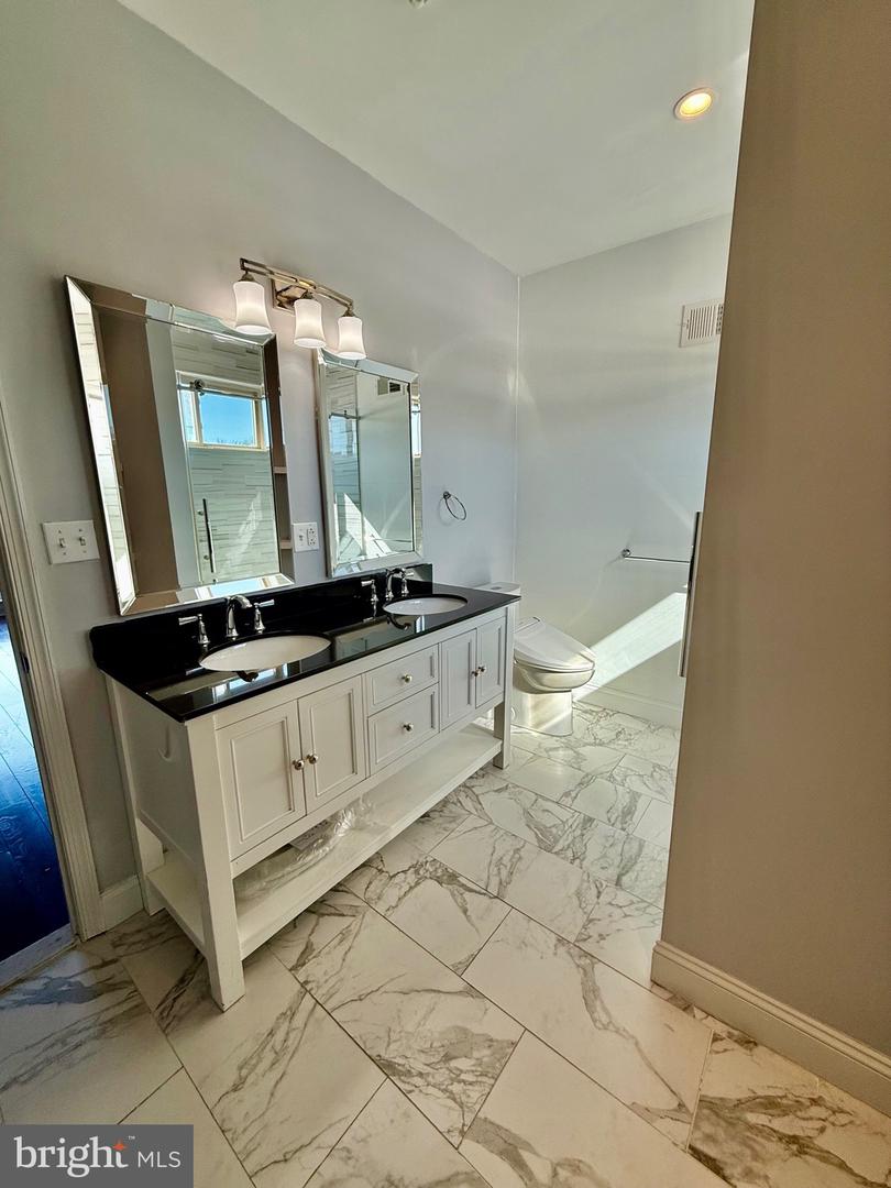 420 Greenwich St Property Photo 25