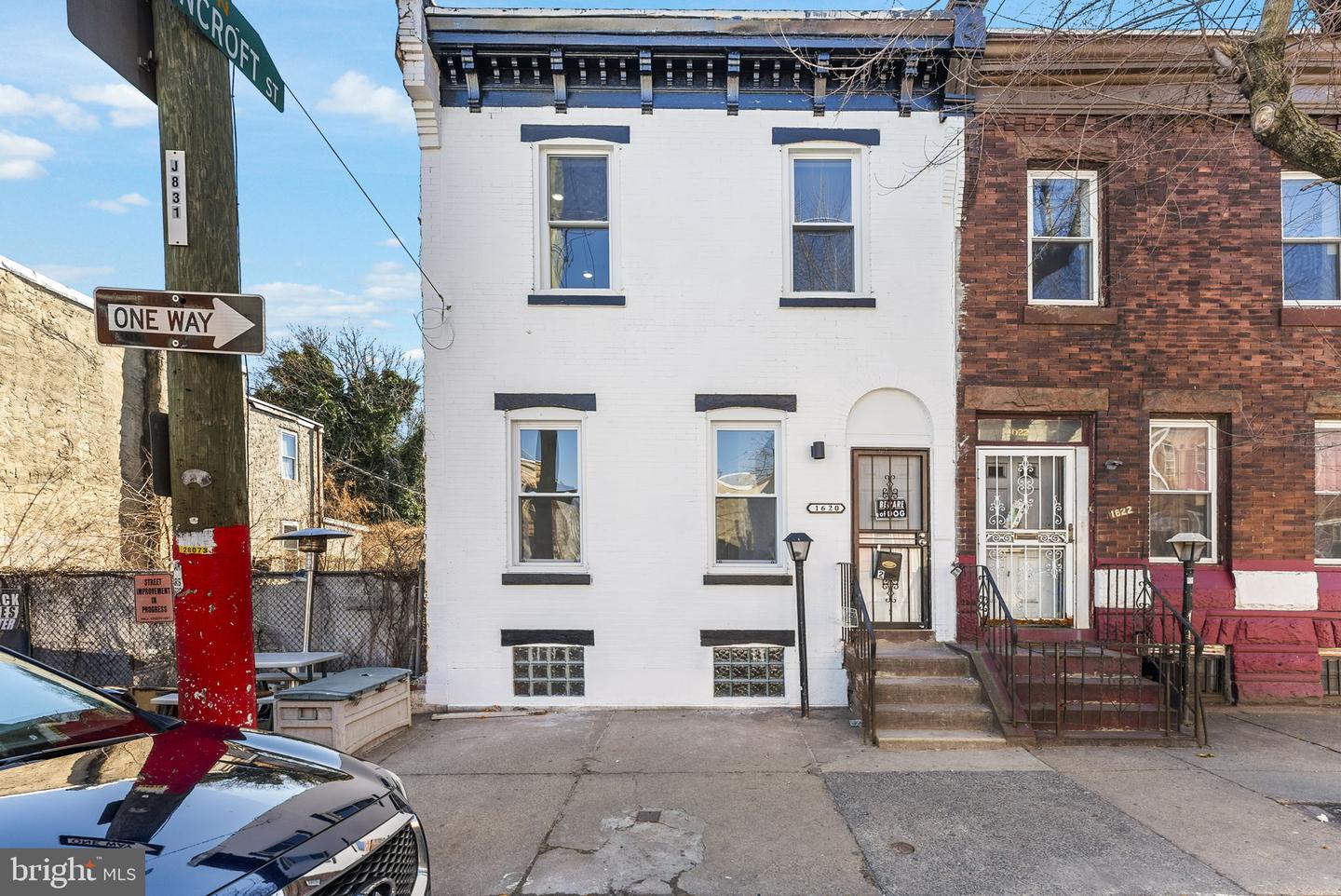 1620 W York St Property Photo 2