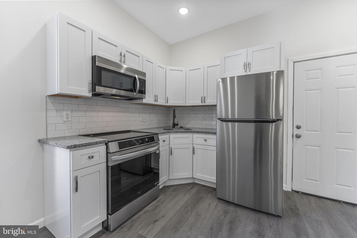 1620 W York St Property Photo 3
