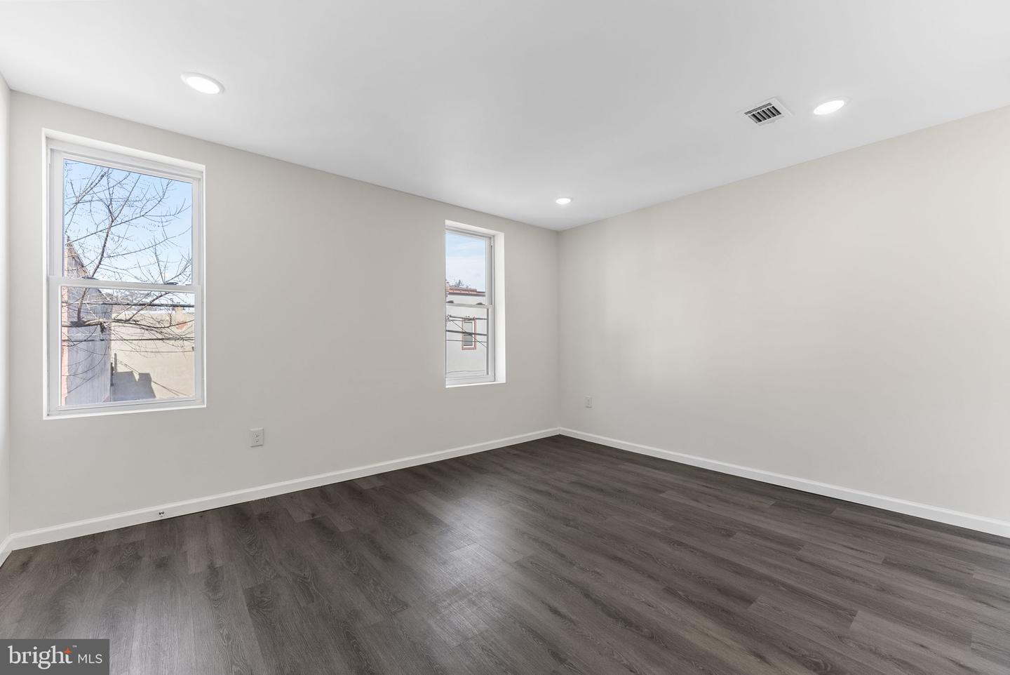 1620 W York St Property Photo 12