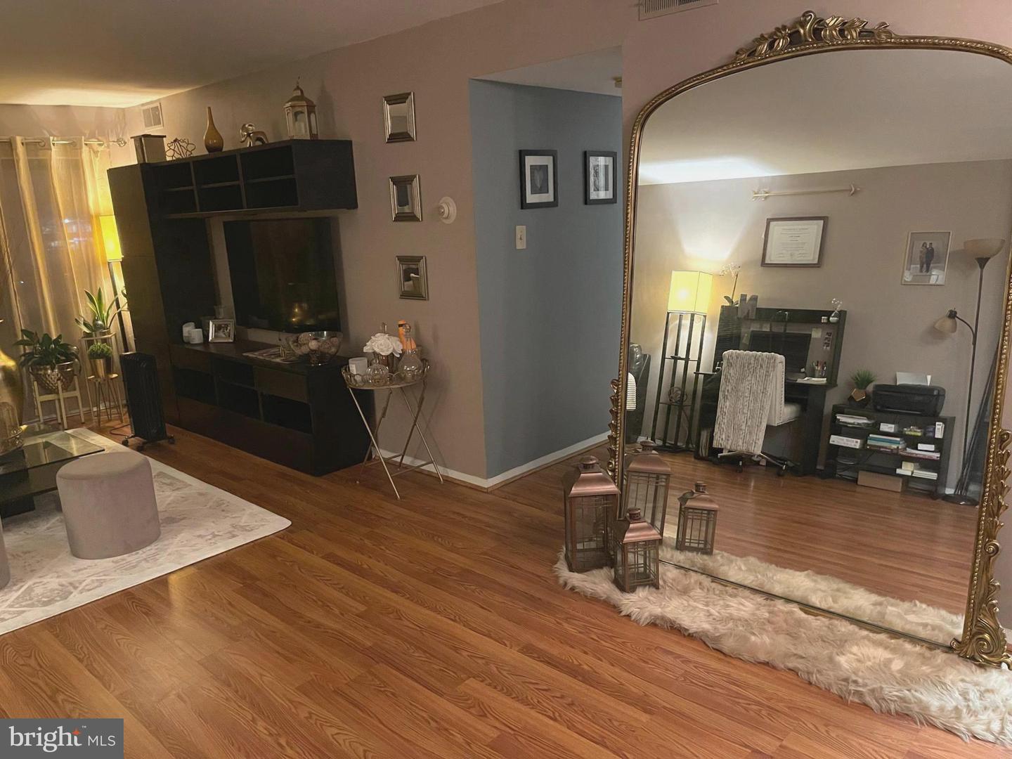 7600 E Roosevelt Blvd #206 Property Photo 2