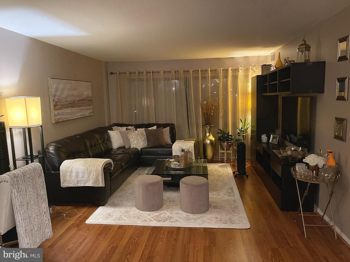 7600 E Roosevelt Blvd #206 Property Photo 4