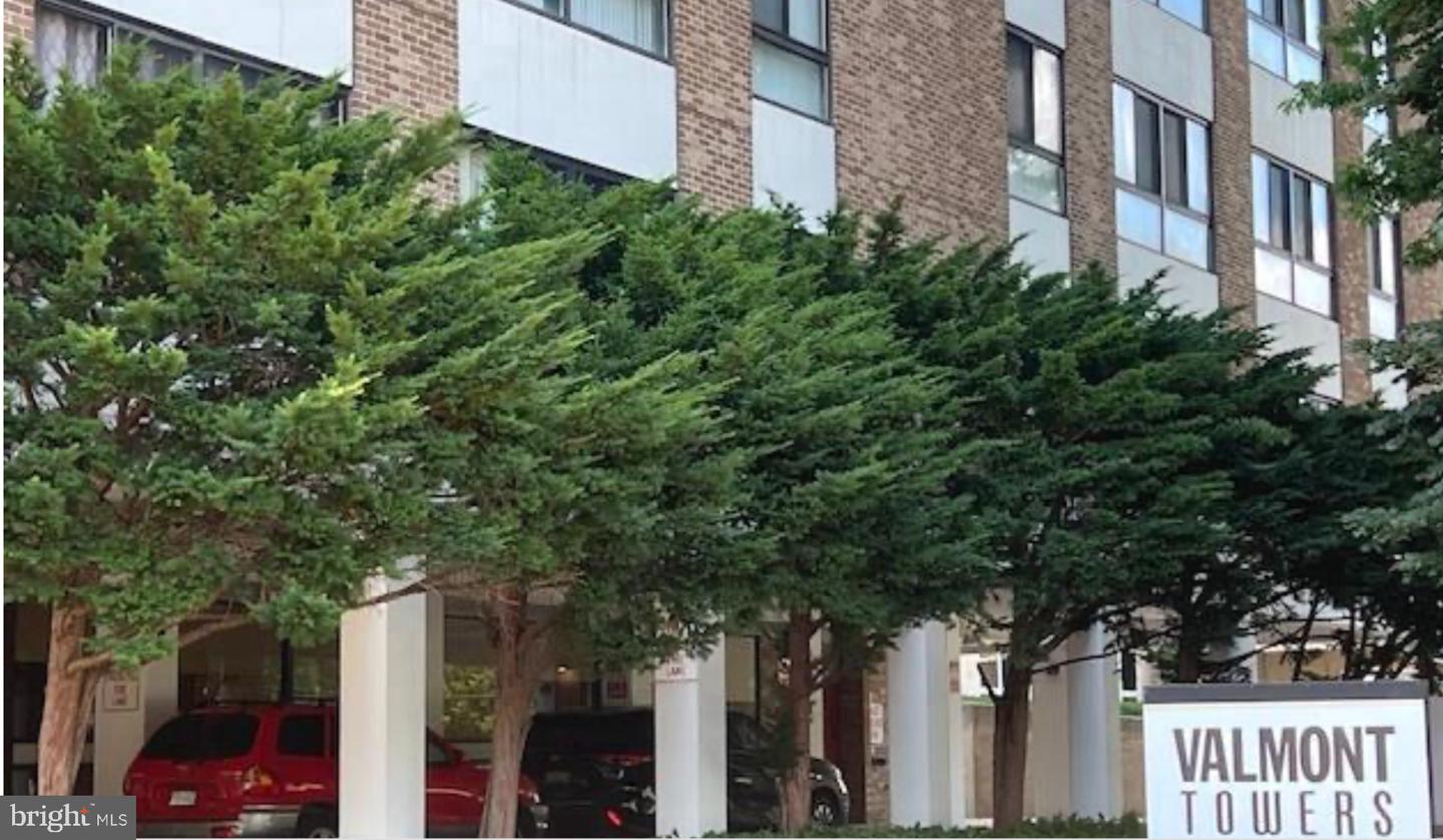 7600 E Roosevelt Blvd #206 Property Photo 17