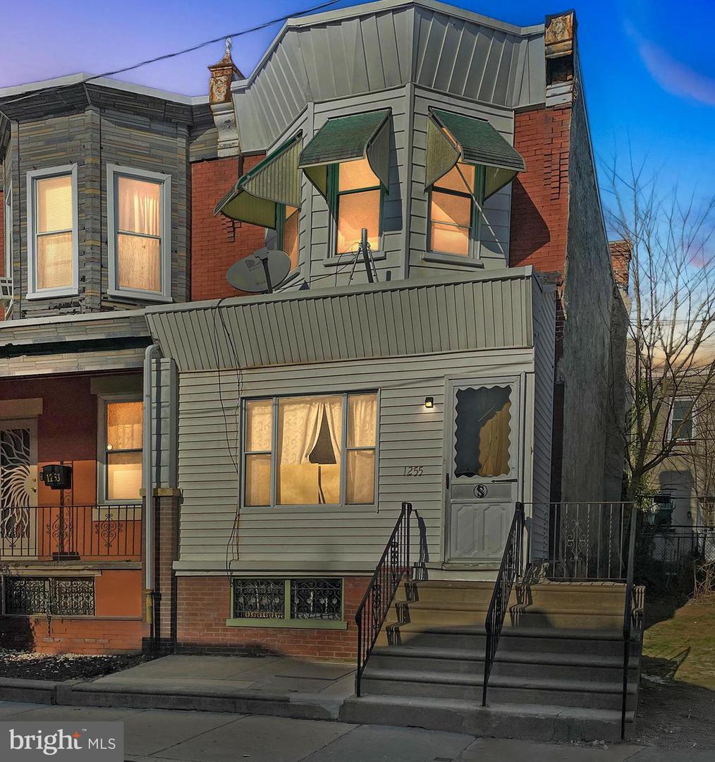 1255 S Ruby St Property Photo 1