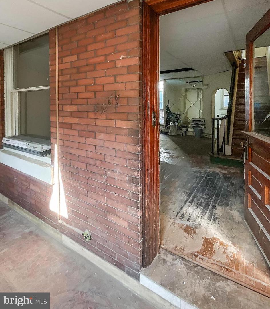 1255 S Ruby St Property Photo 6