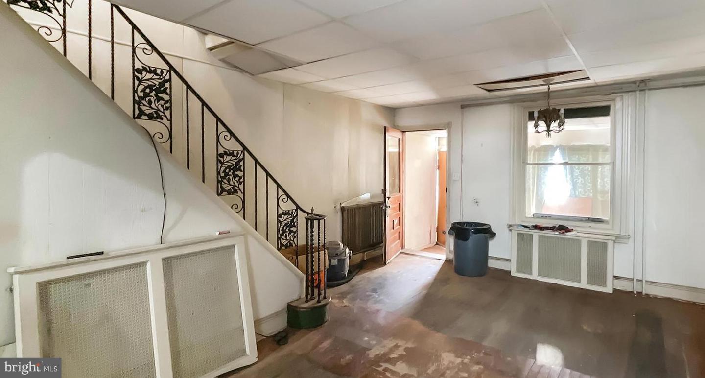 1255 S Ruby St Property Photo 9