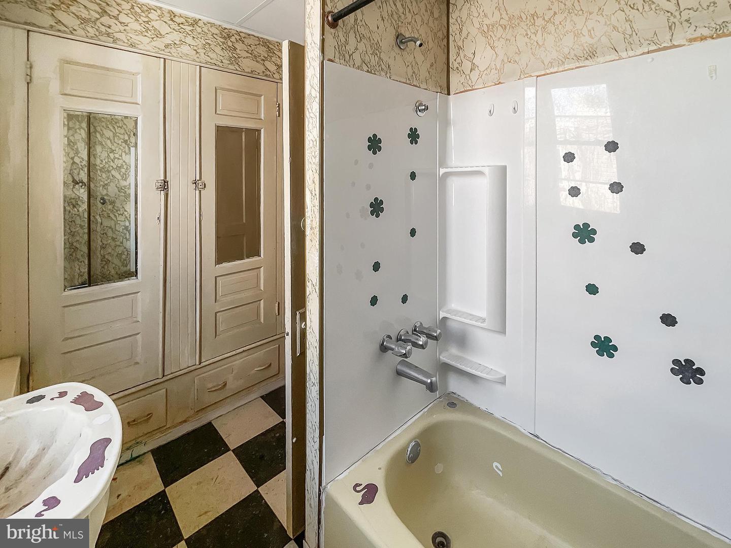 1255 S Ruby St Property Photo 15