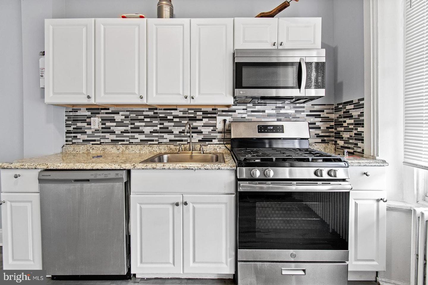 1101 N 41st St #1a Property Photo 2