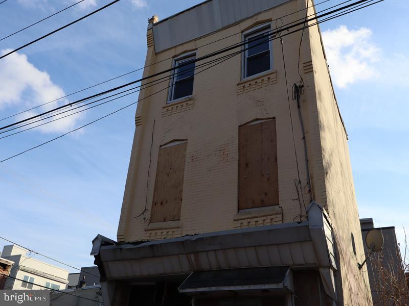 2224 W Montgomery Ave Property Photo 1