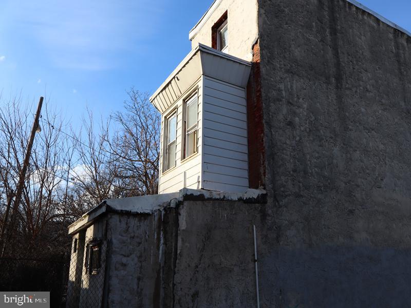 2224 W Montgomery Ave Property Photo 4