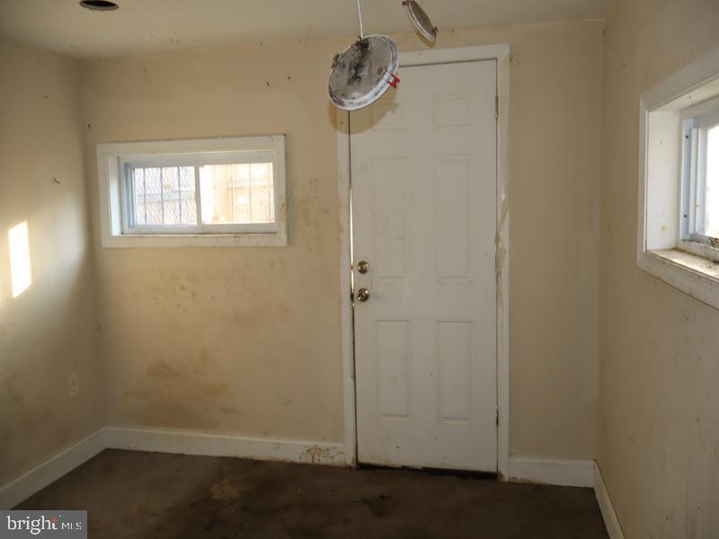 2224 W Montgomery Ave Property Photo 6
