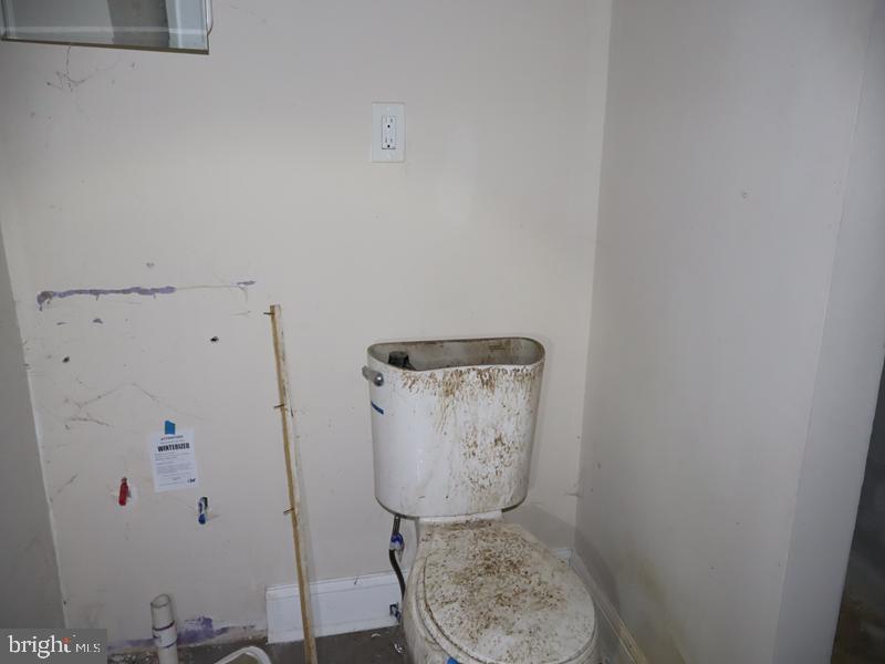 2224 W Montgomery Ave Property Photo 7