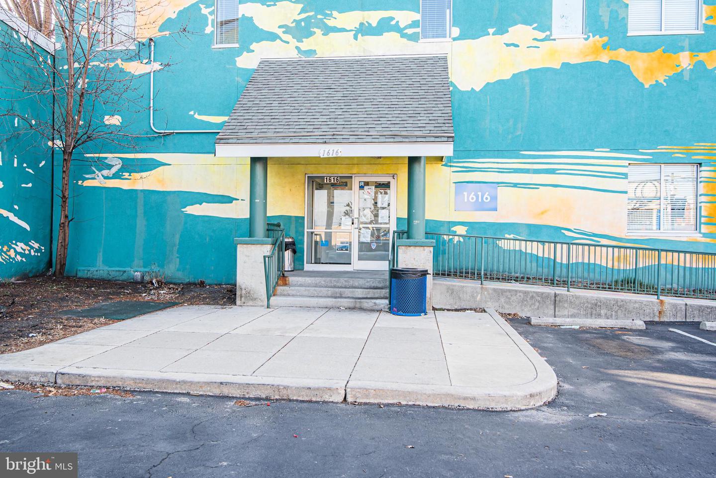 1614-1616 Orthodox St Property Photo 4