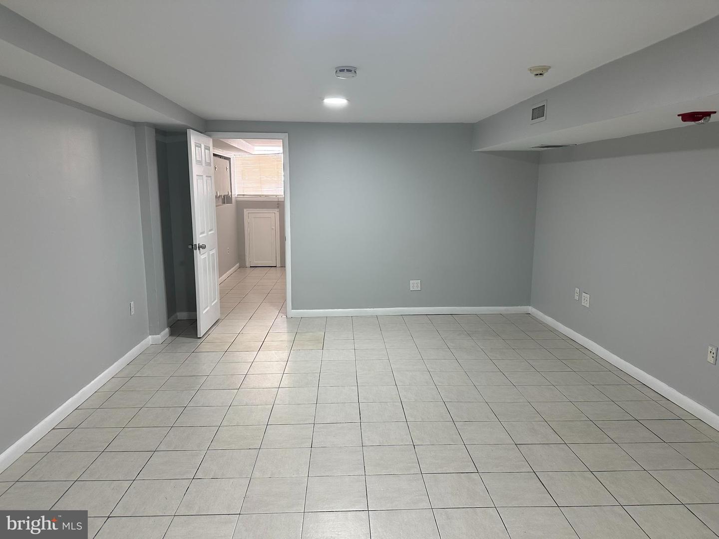 2516 S Broad St Property Photo 5