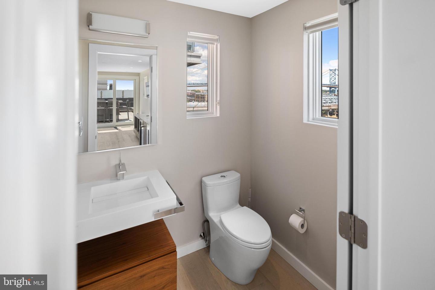 24 S Front St #1 Property Photo 63
