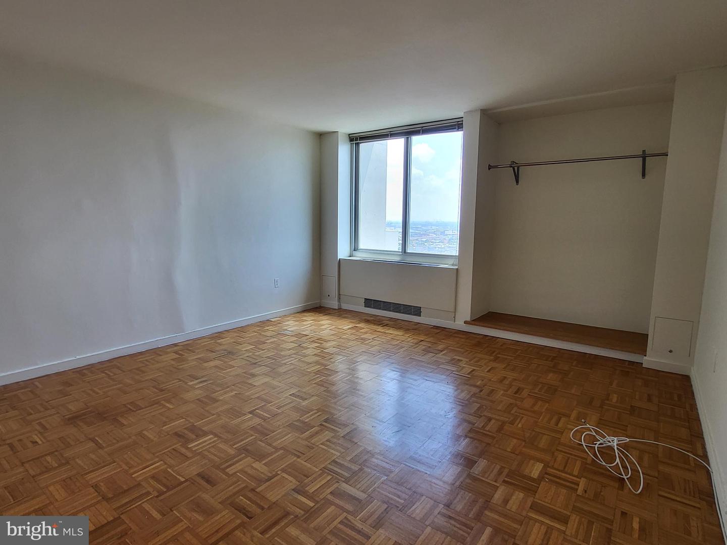 604-36 S Washington Sq #3013 Property Photo 5