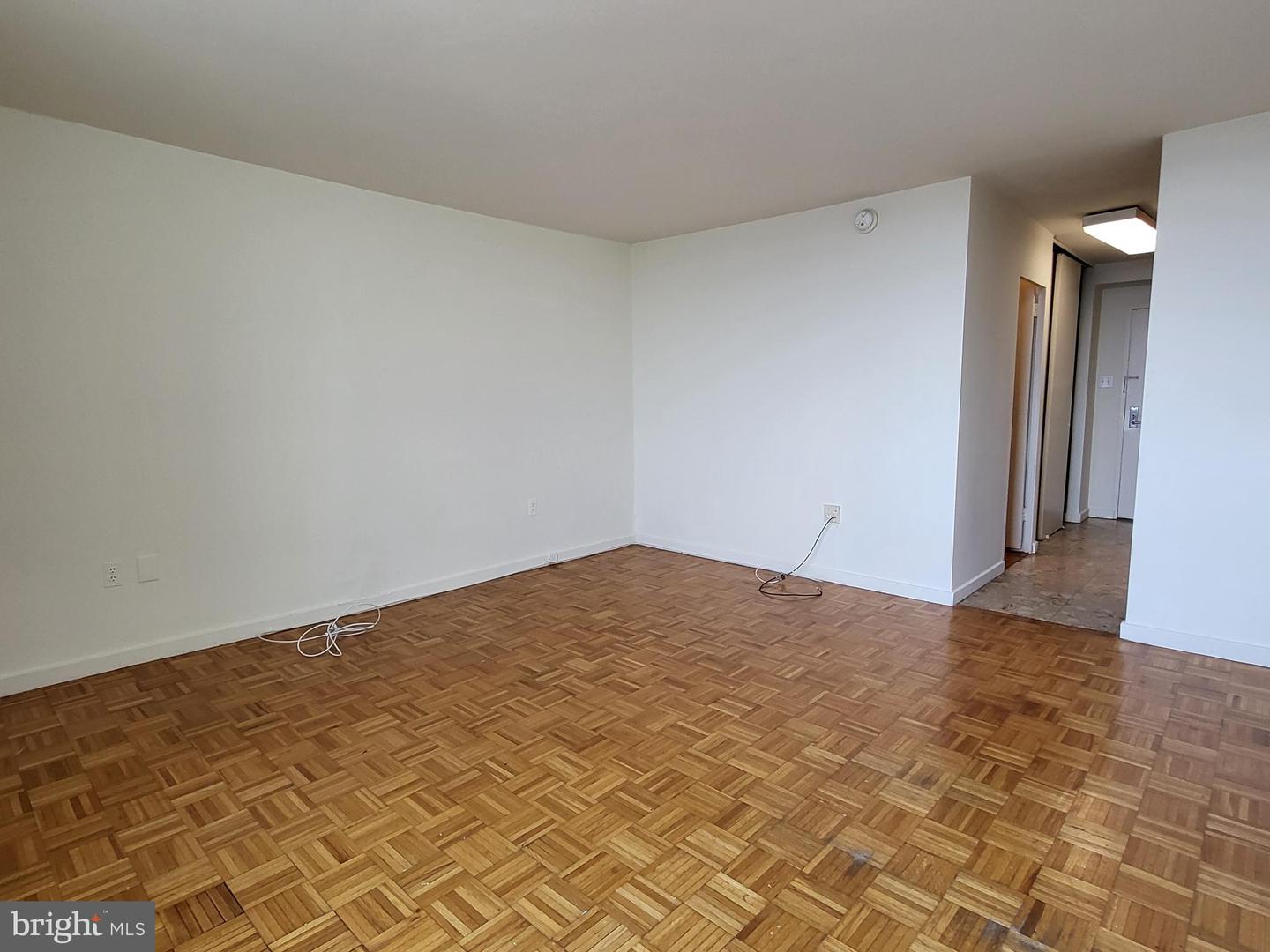 604-36 S Washington Sq #3013 Property Photo 6