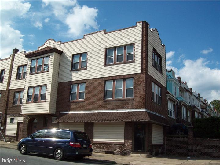 400 N 65th St #first Floor Property Photo 2