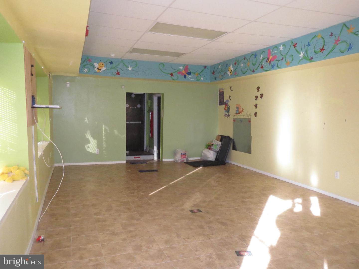 400 N 65th St #first Floor Property Photo 3