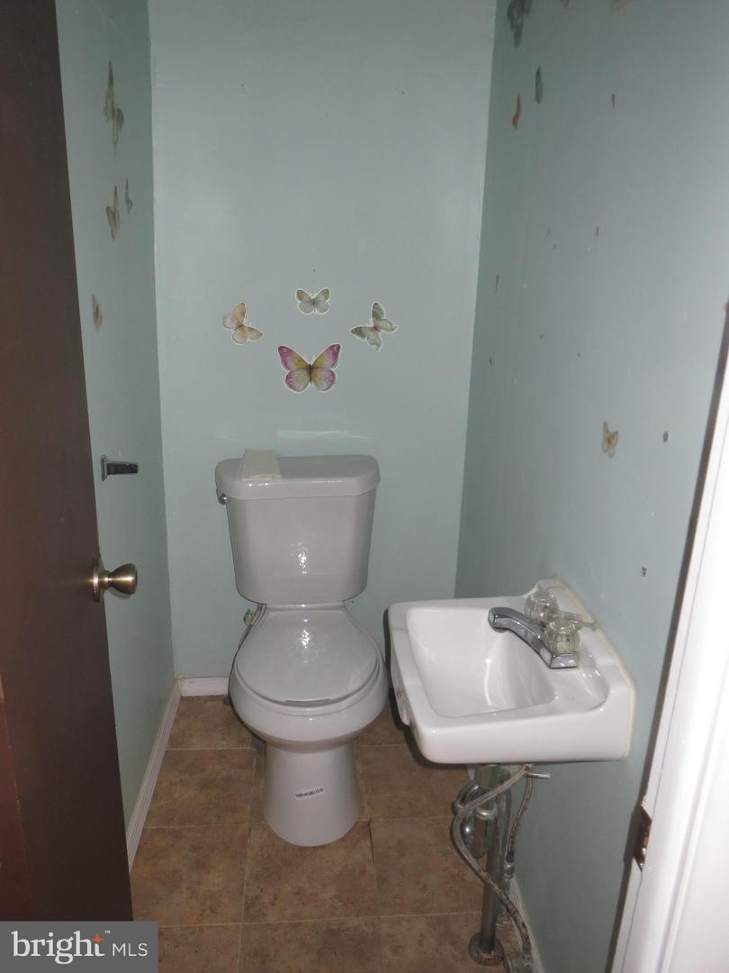 400 N 65th St #first Floor Property Photo 7