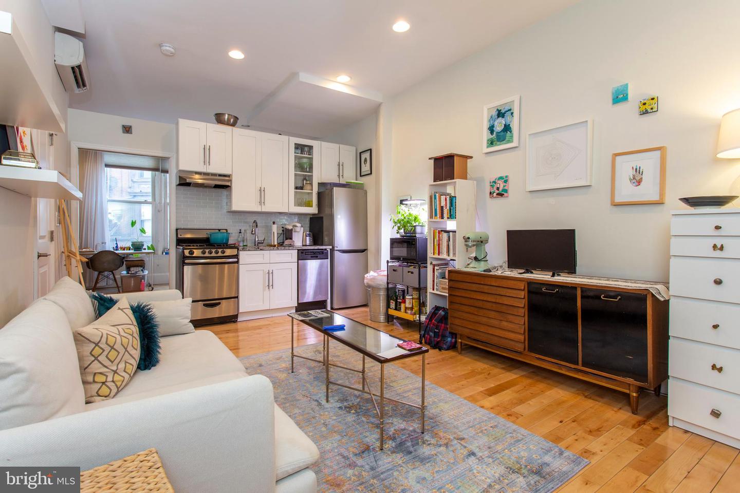 2020 Locust St Property Photo 8