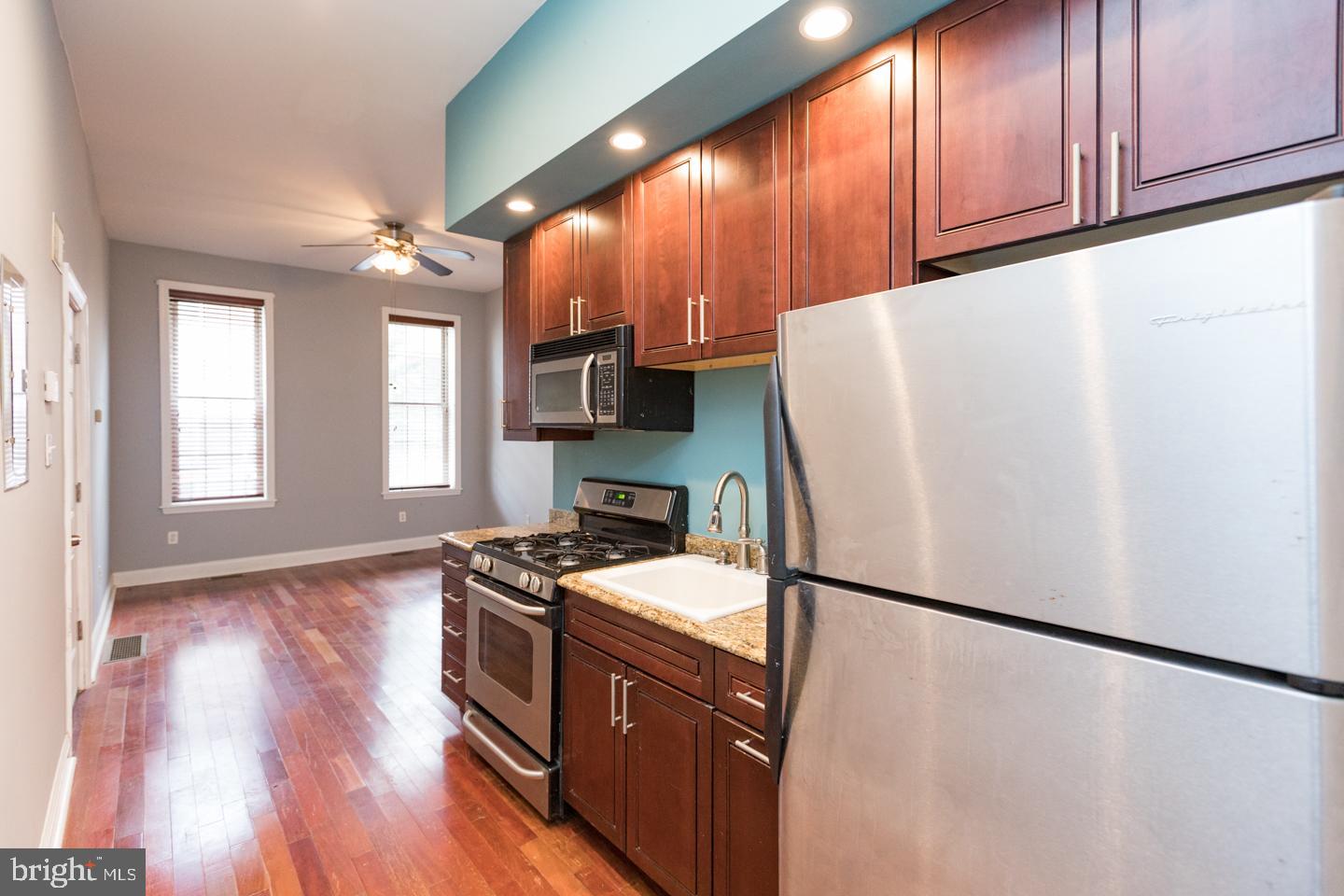 1232 N Randolph St Property Photo 3
