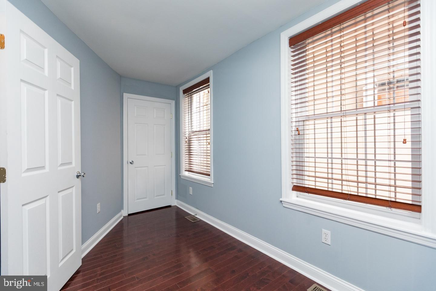 1232 N Randolph St Property Photo 10