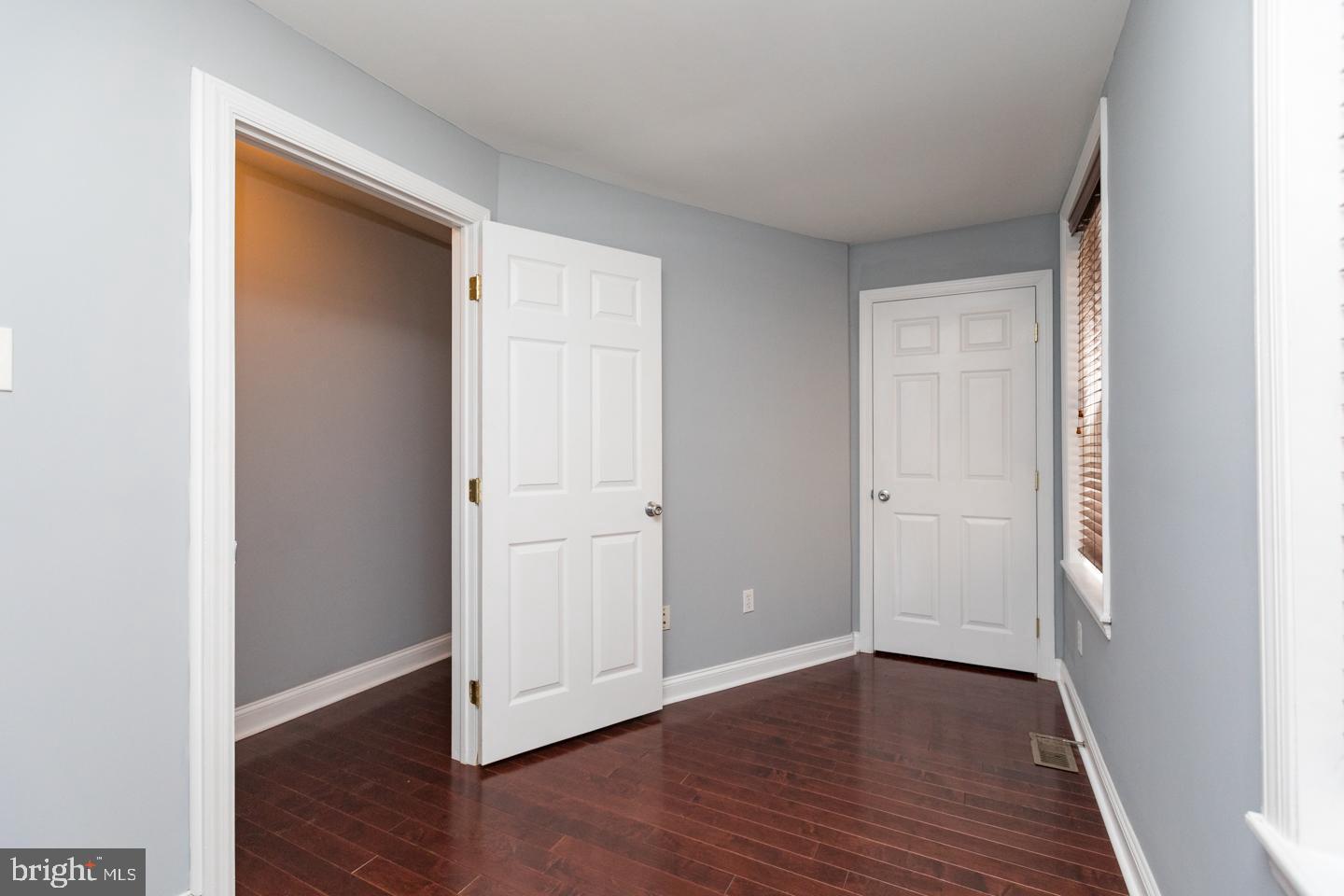 1232 N Randolph St Property Photo 11