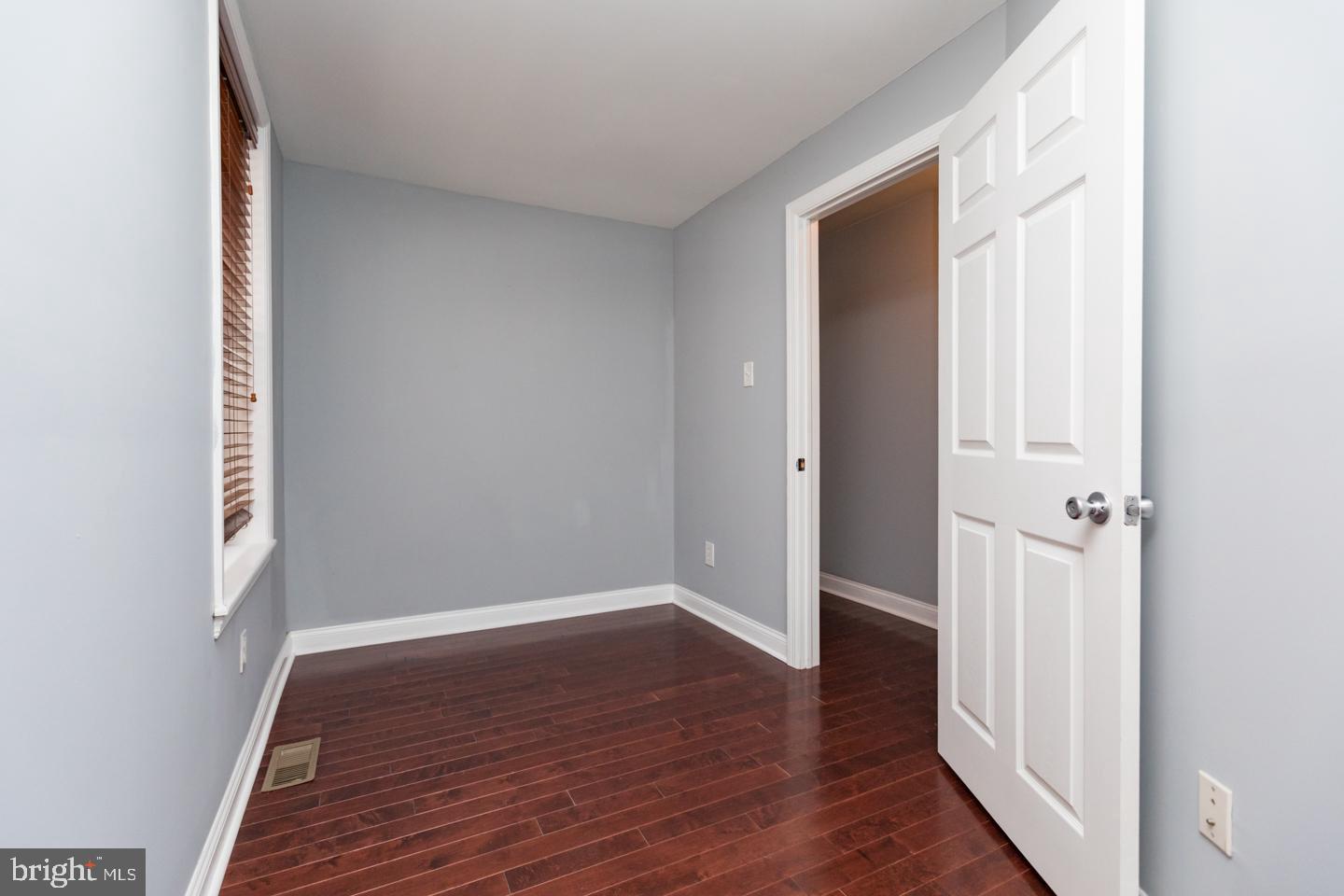 1232 N Randolph St Property Photo 12