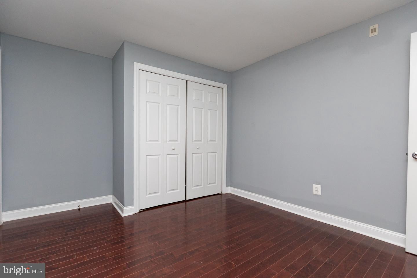 1232 N Randolph St Property Photo 15