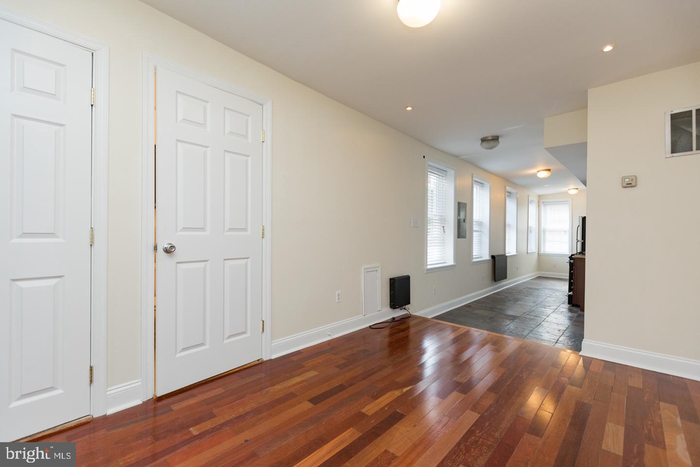 1232 N Randolph St Property Photo 27
