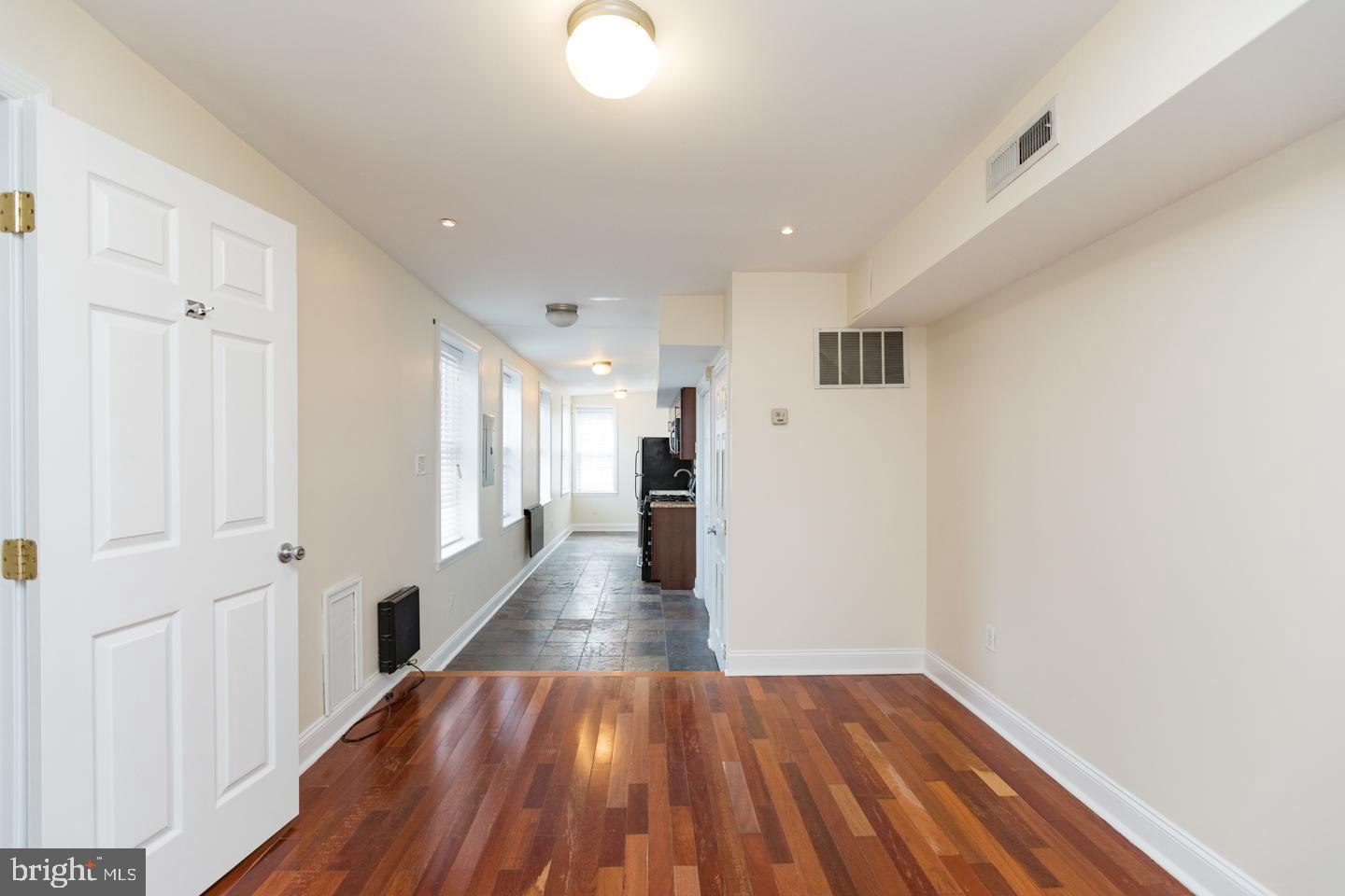 1232 N Randolph St Property Photo 28