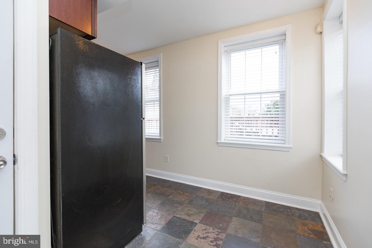 1232 N Randolph St Property Photo 35