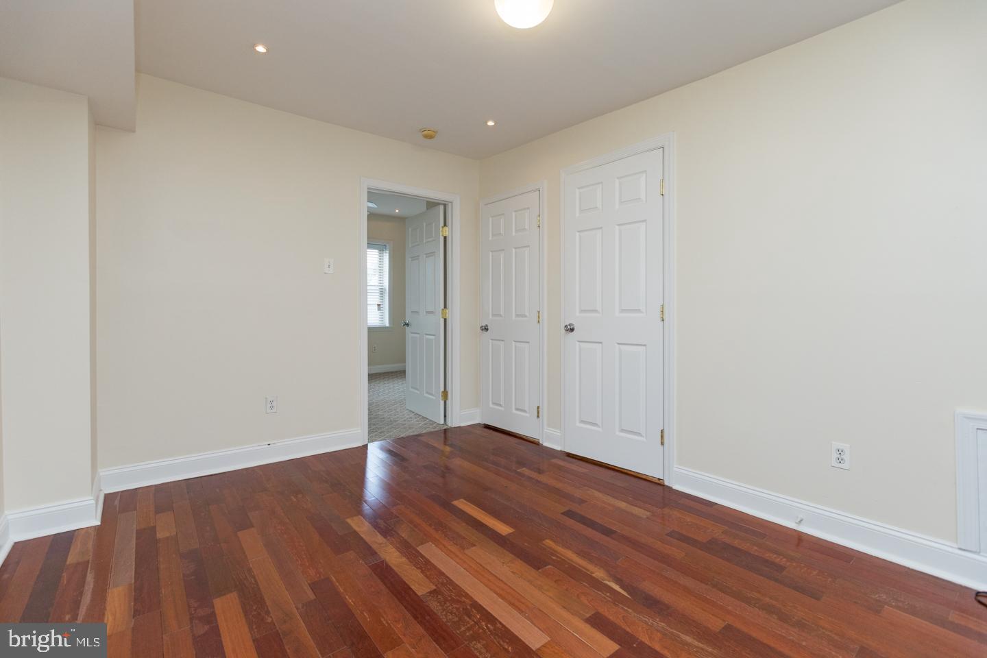 1232 N Randolph St Property Photo 36