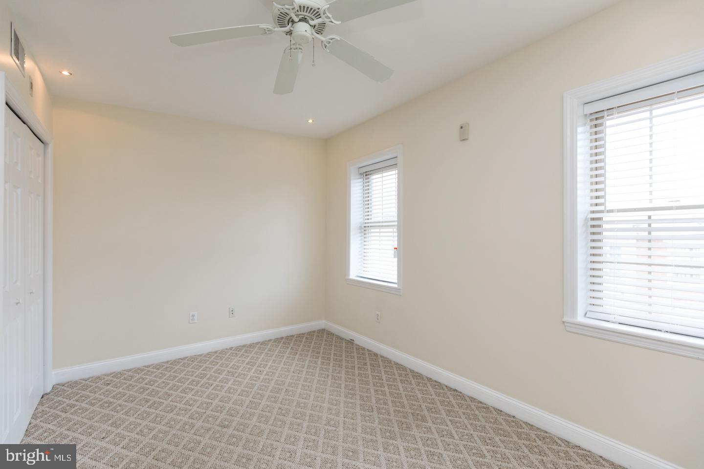 1232 N Randolph St Property Photo 40
